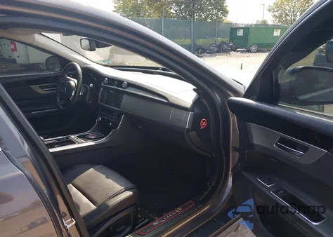 2016 Jaguar Xf 35T Premium из США, поврежденный, VIN SAJBD4BV3GCY24372